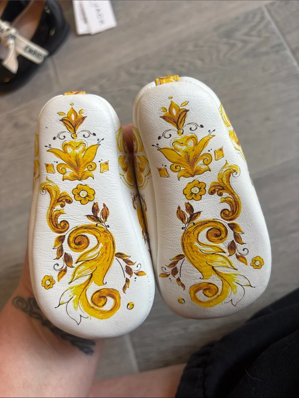 Dolce & Gabbana White and Yellow Baroque-Print Baby Ballet Flats